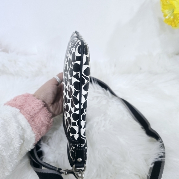 Coach Heritage Signature Swing Pack Bag Crossbody - Picture 10 of 11